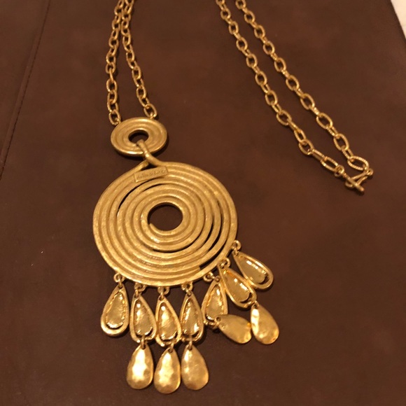 Two statement necklaces - Picture 9 of 14